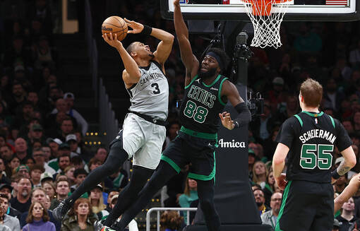 НБА: Шарлотт розгромив Юту без Михайлюка, Сан-Антоніо обіграв Бостон