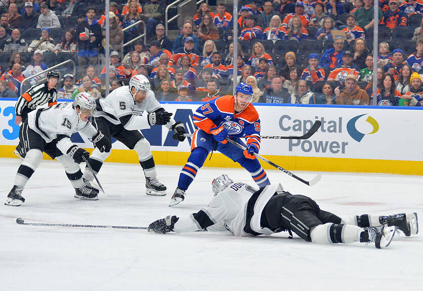 НХЛ: Бостон разгромил Рейнджерс, Лос-Анджелес вырвал победу у Эдмонтона НХЛ: Бостон разгромил Рейнджерс, Лос-Анджелес вырвал победу у Эдмонтона