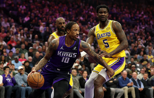 НБА: Сакраменто обыграл Лейкерс, Индиана победила Бостон НБА: Сакраменто обыграл Лейкерс, Индиана победила Бостон