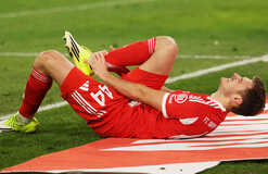 Ключевой защитник Баварии пропустит 3 недели