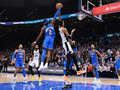 НБА: Оклахома наконец-то переиграла Сан-Антонио, Миннесота выиграла в Милуоки