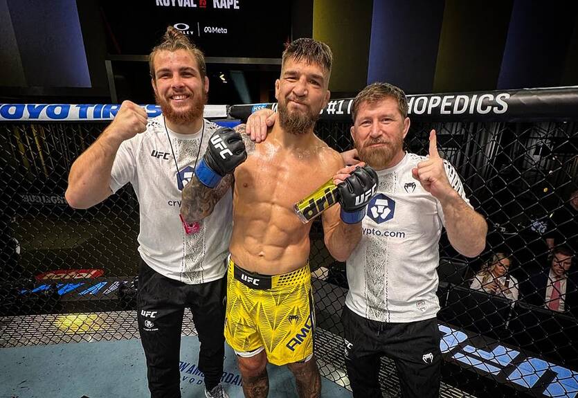 Амосов мог не дебютировать в UFC из-за того, что соперник побил жену
