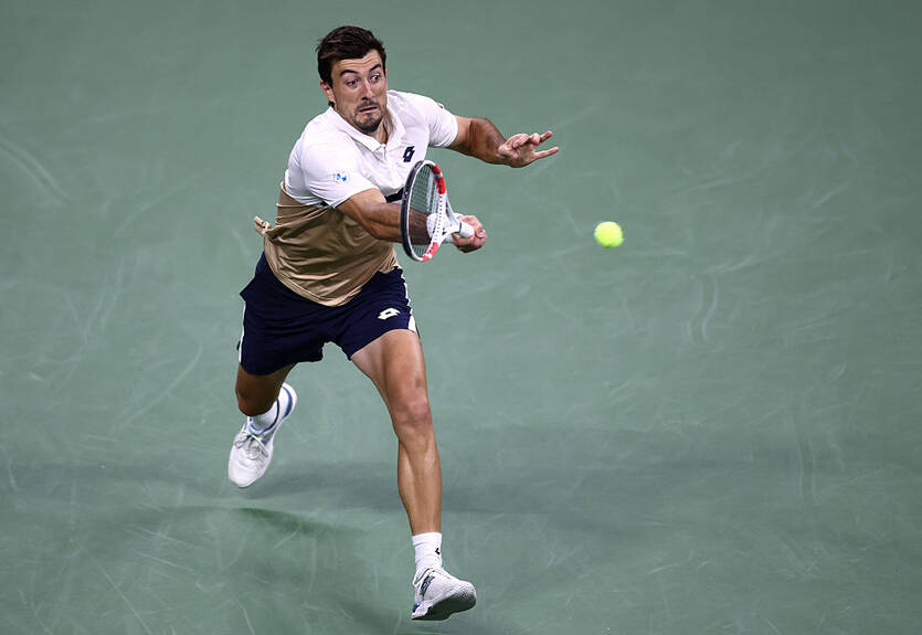 Теннисист уже отпраздновал победу, но в итоге проиграл в квалификации Australian Open