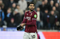 Аутсайдер АПЛ снизил ценник на лидера команды