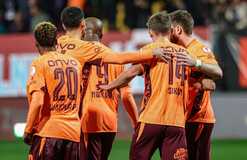 Трабзонспор с голами Сикана и Батагова разгромил Истанбулспор