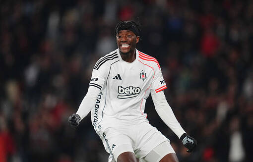 Астон Вилла согласовала контракт с бывшим форвардом