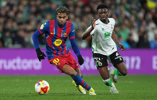 Барселона с двумя незасчитанными голами обыграла Расинг