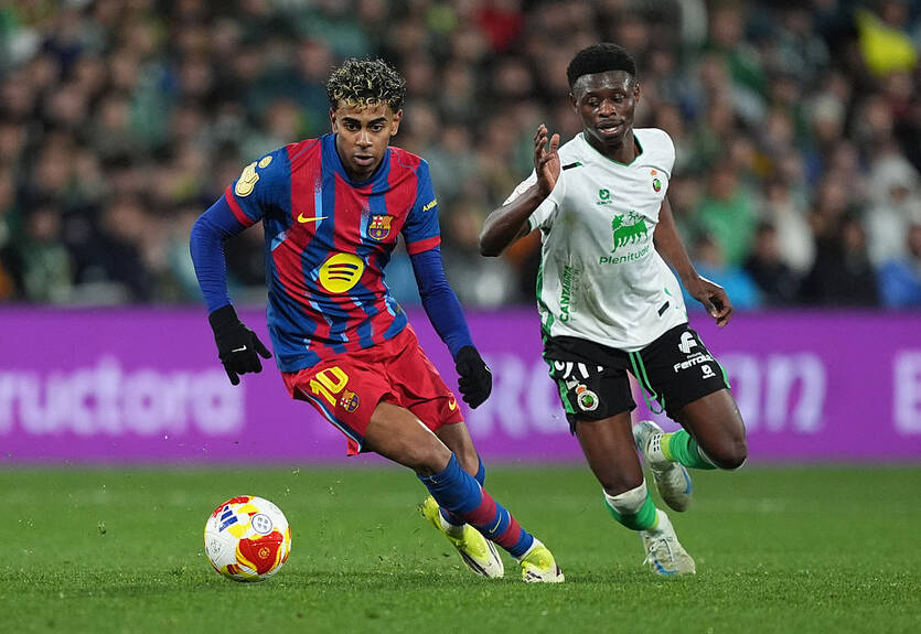 Барселона с двумя незасчитанными голами обыграла Расинг