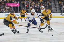 НХЛ: Миннесота уступила Виннипегу, голевой поединок Вегаса и Торонто, победы Питтсбурга и Бостона