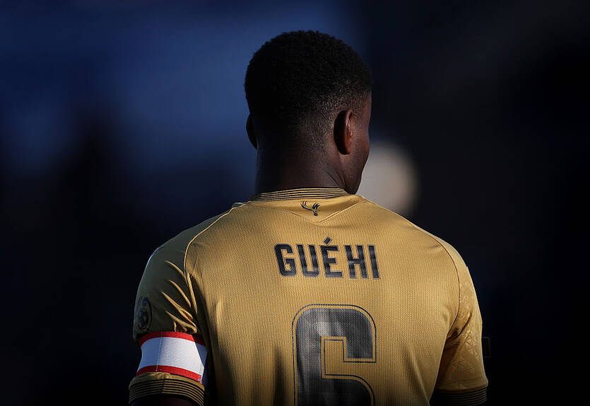 Манчестер Сити выкупил лидера Кристал Пэлас