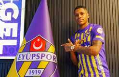 Динамо отпустило легионера в Эюпспор Степаненко