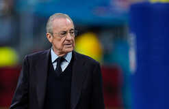 Реал поддерживает контакты с окружением Холанда