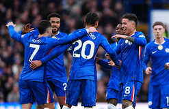 Брентфорд Ярмолюка уступил Челси