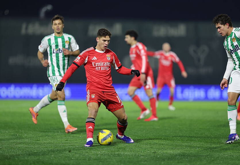 Результативное действие Судакова помогло Бенфике победить Риу Аве