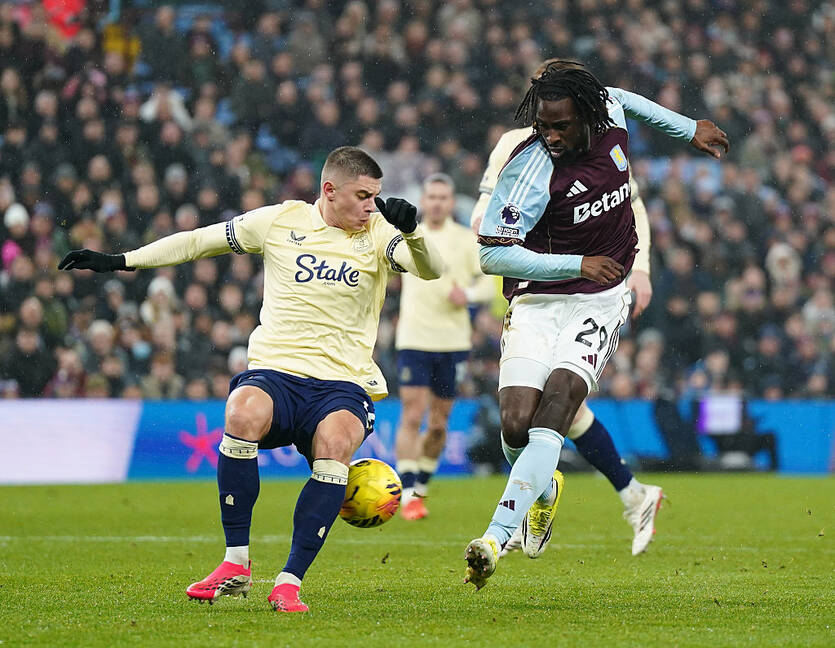 Астон Вилла - Эвертон  / Getty Images