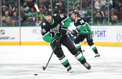 НХЛ: Даллас програв третій матч поспіль, Детройт виграв в овертаймі
