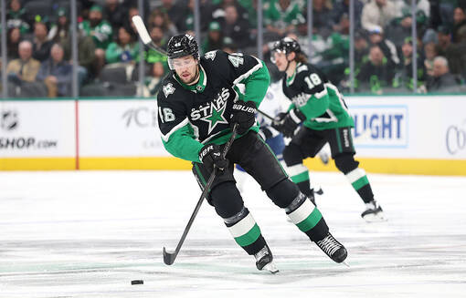 НХЛ: Даллас проиграл третий матч кряду, Детройт выиграл в овертайме