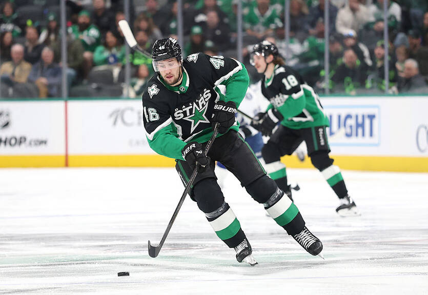 НХЛ: Даллас програв третій матч поспіль, Детройт виграв в овертаймі