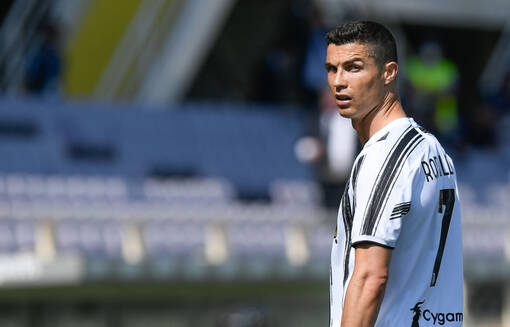 Суд обязал Ювентус выплатить Роналду 11 млн евро