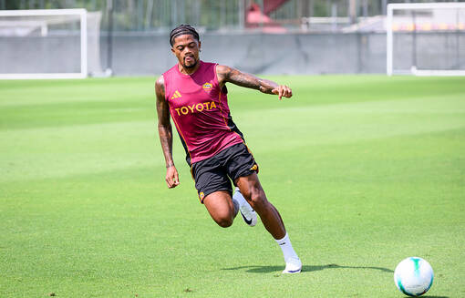 Рома разорвала контракт со своим игроком