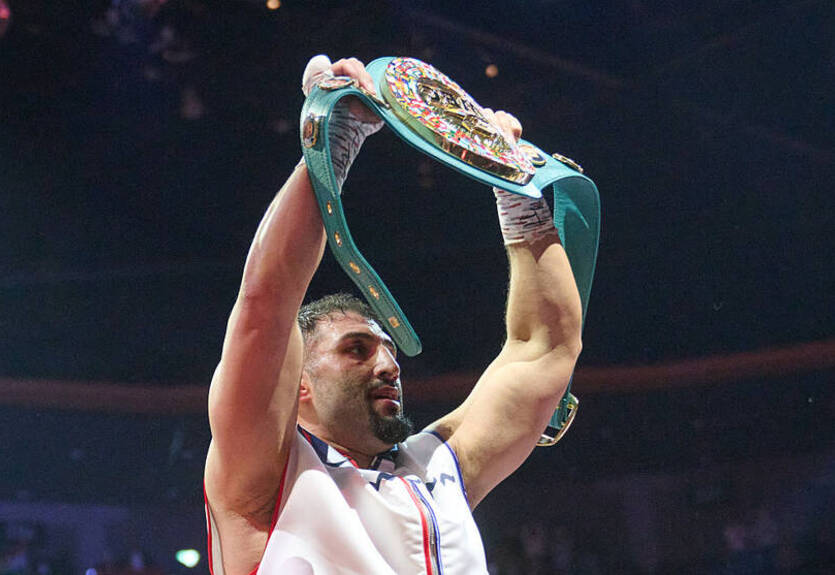 "Прилагаем все усилия": Временный чемпион WBC хочет получить бой с Усиком