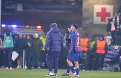 Ключевой игрок Барселоны травмировался в матче с аутсайдером ЛЧ