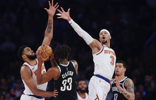 НБА: Нью-Йорк разгромил Бруклин, Милуоки проиграл Оклахоме