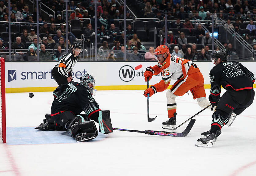 НХЛ: Сан-Хосе одолел Рейнджерс, Филадельфия обыграла Колорадо