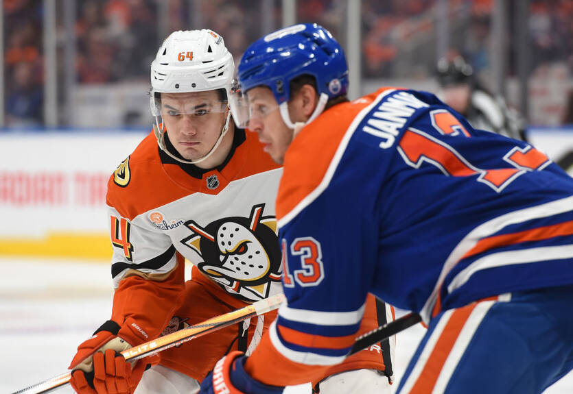 НХЛ: Анахайм и Юта проиграли свои матчи, Айлендерс одержали победу