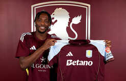 Астон Вилла вернула форварда сборной Англии