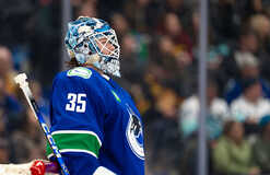 Ванкувер потерял голкипера до конца сезона Ванкувер потерял голкипера до конца сезона