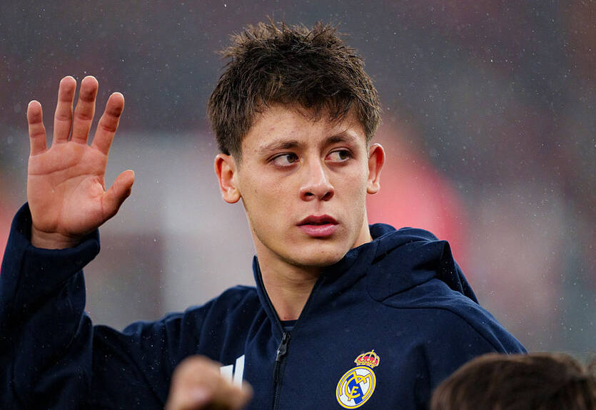 Английский гранд хочет подписать Арду Гюлера