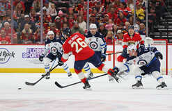 НХЛ: Колорадо разгромил Детройт, Питтсбург одолел Рейнджерс, Флорида уступила Виннипегу