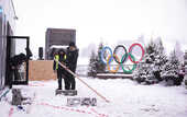 Прессекретарь НОК: В Олимпийской деревне живут в вагончиках, которые трясутся от проезжающих машин