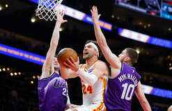 НБА: Юта с Михайлюком уступила Атланте, Лейкерс одержали победу над Филадельфией