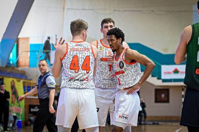 Кривбас / ФБУ