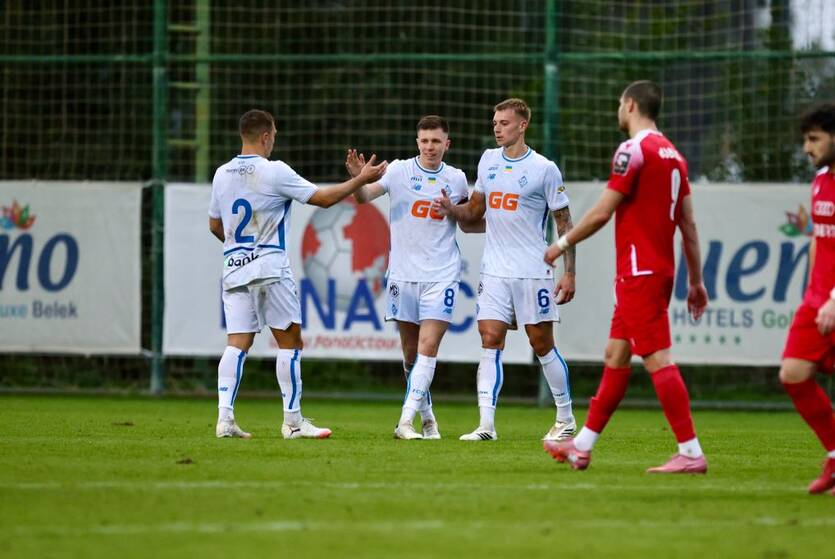 Динамо обыграло Иберию 1999 / ФК Динамо Киев