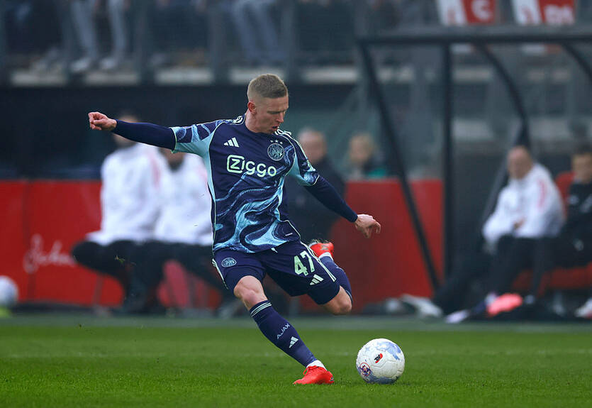 Зинченко отличился дебютным голом за Аякс