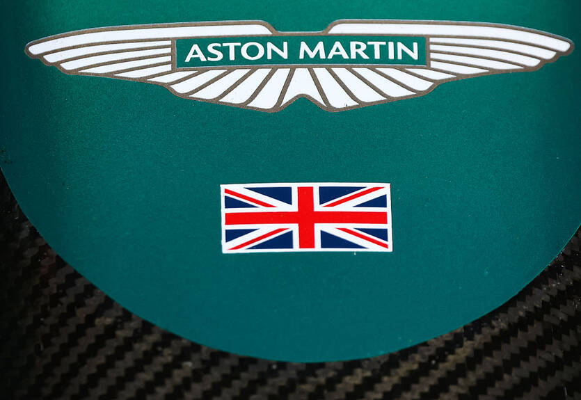 Эндрю Коуэлл покинет Астон Мартин