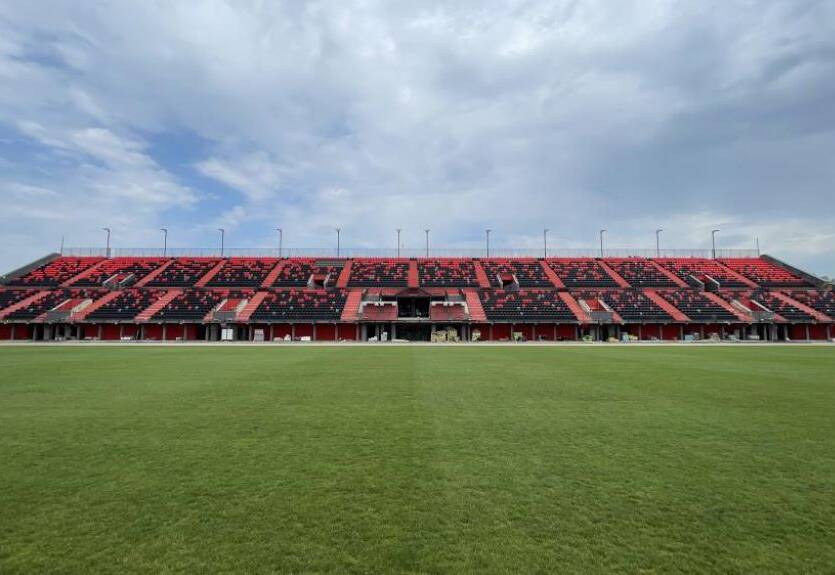 Аутсайдер УПЛ сменил домашний стадион