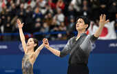 Миура и Кихара неожиданно взяли "золото" в парном катании