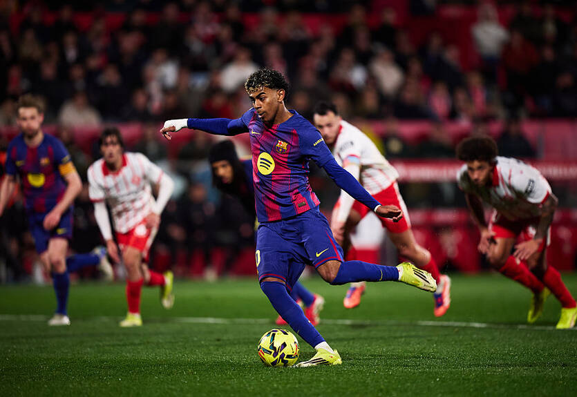 Вингер Барселоны стал лидером по дриблингу среди топ-5 европейских лиг