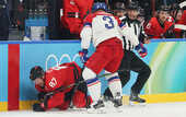 Капитан Канады травмировался в игре с Чехией. Что известно о повреждении