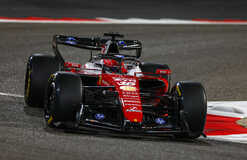 Леклер показал лучшее время на предсезонных тестах