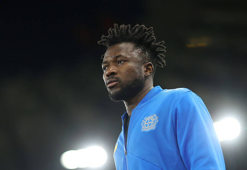 Після зриву угоди щодо Бальде, МЮ вибирає центрбека з Бундесліги