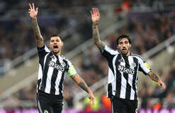 Бывшая звезда МЮ назвала идеальную пару полузащитников для "красных дьяволов"