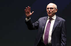 Руководитель Формулы-1 объяснил желание добавить спринтов Руководитель Формулы-1 объяснил желание добавить спринтов