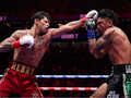 Деклассация от претендента: Гарсия устроил избиение чемпиону Барриосу - видео боя
