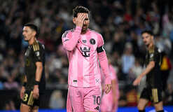 Мессі намагався накинутися на арбітрів після розгрому - Суаресу довелося його заспокоювати