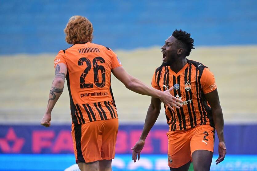 Лассина Траоре (справа) / ФК Шахтер